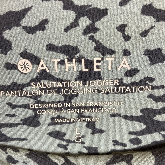 Athleta Salutation Joggers Ocelot Spot Print Blue Green Animal Print L Workout - Picture 7 of 13